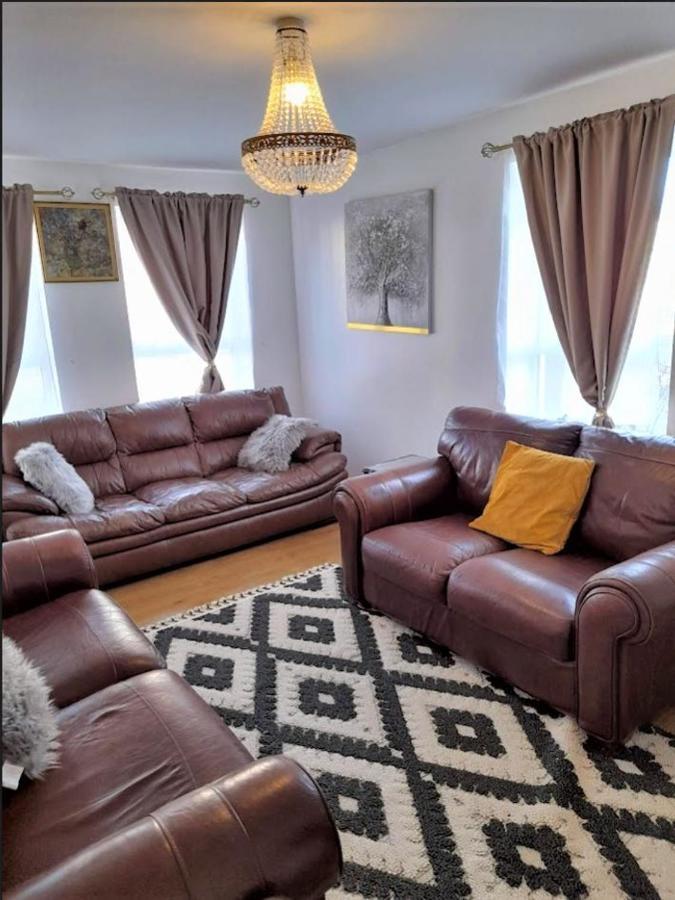 Beautiful 4 Bedroom Treasure Home Хемел-Хемпстед Экстерьер фото